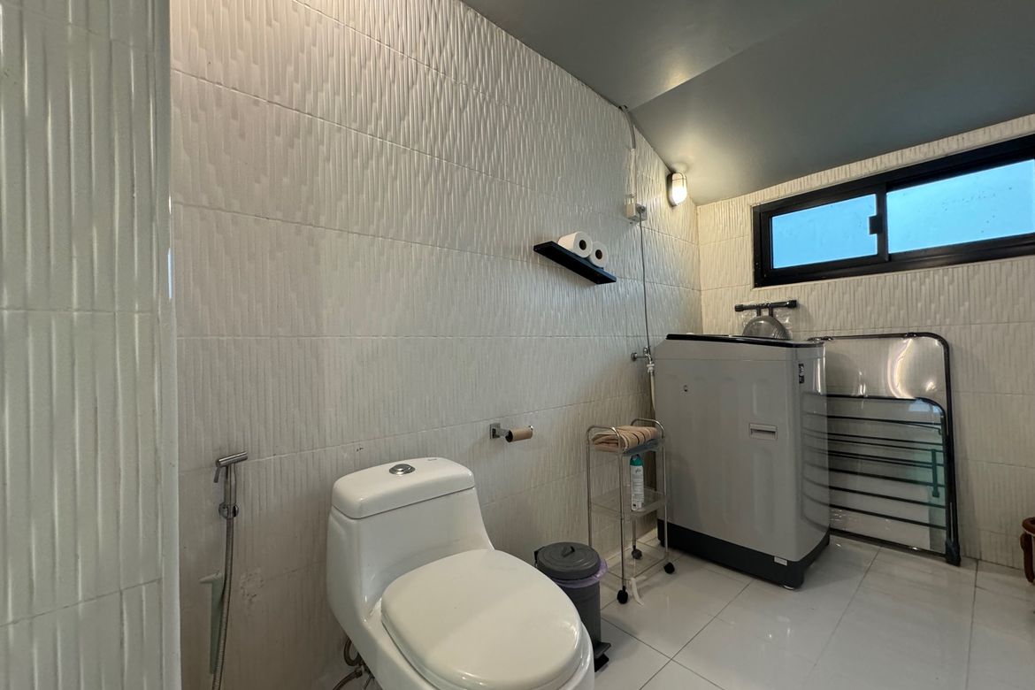 A unique modern townhome for rent or sale in Muang Chiang Mai-P-PHS485