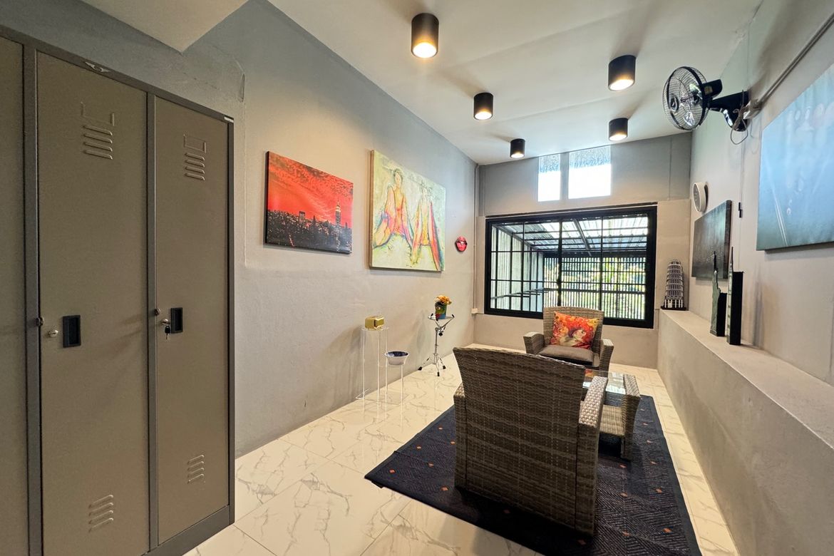 A unique modern townhome for rent or sale in Muang Chiang Mai-P-PHS485