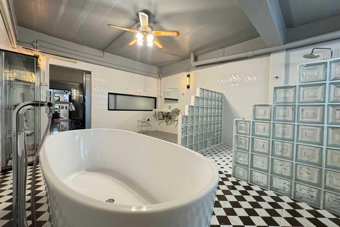 A unique modern townhome for rent or sale in Muang Chiang Mai-P-PHS485