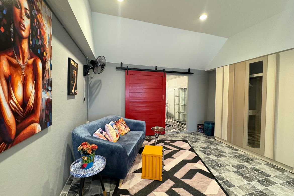 A unique modern townhome for rent or sale in Muang Chiang Mai-P-PHS485