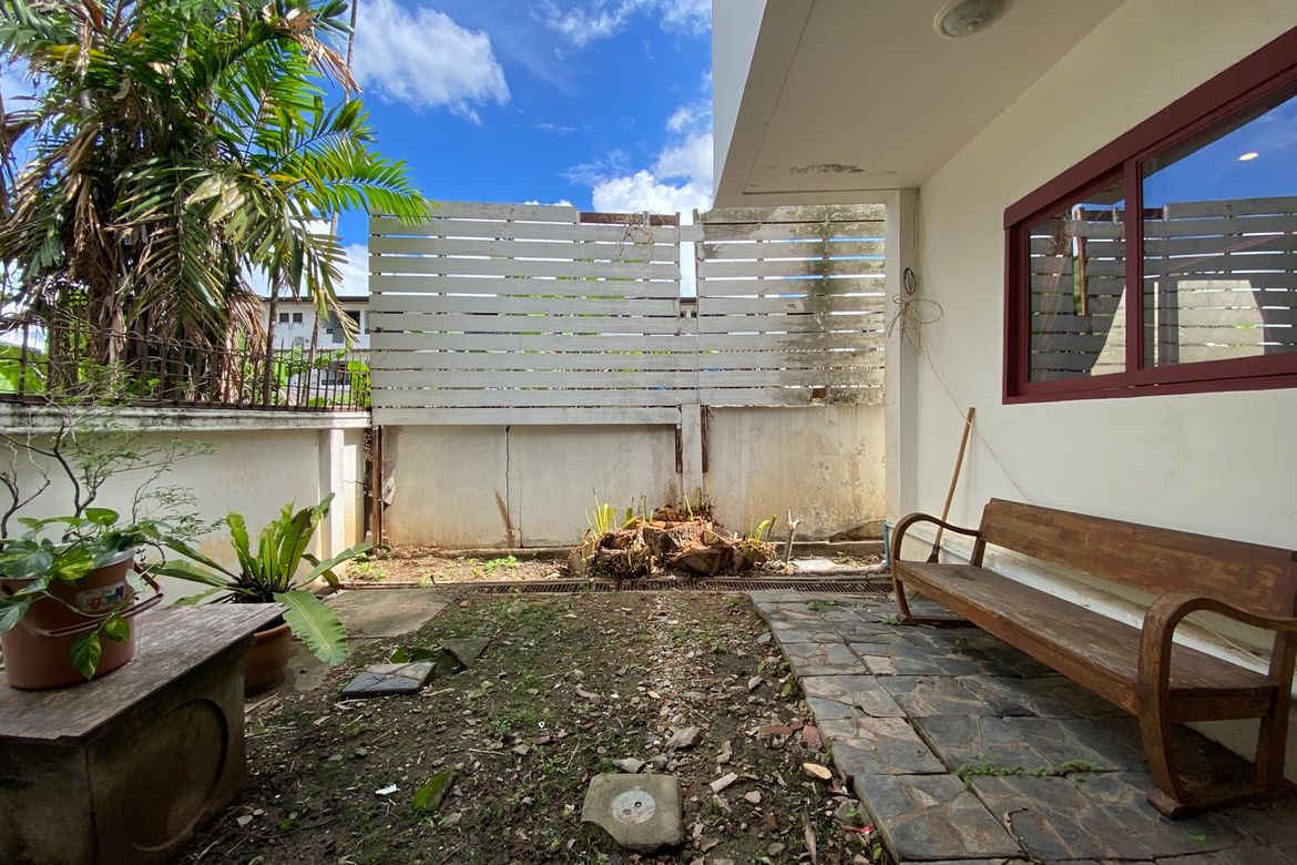 3 storey townhouse for sale near Chiang Mai University