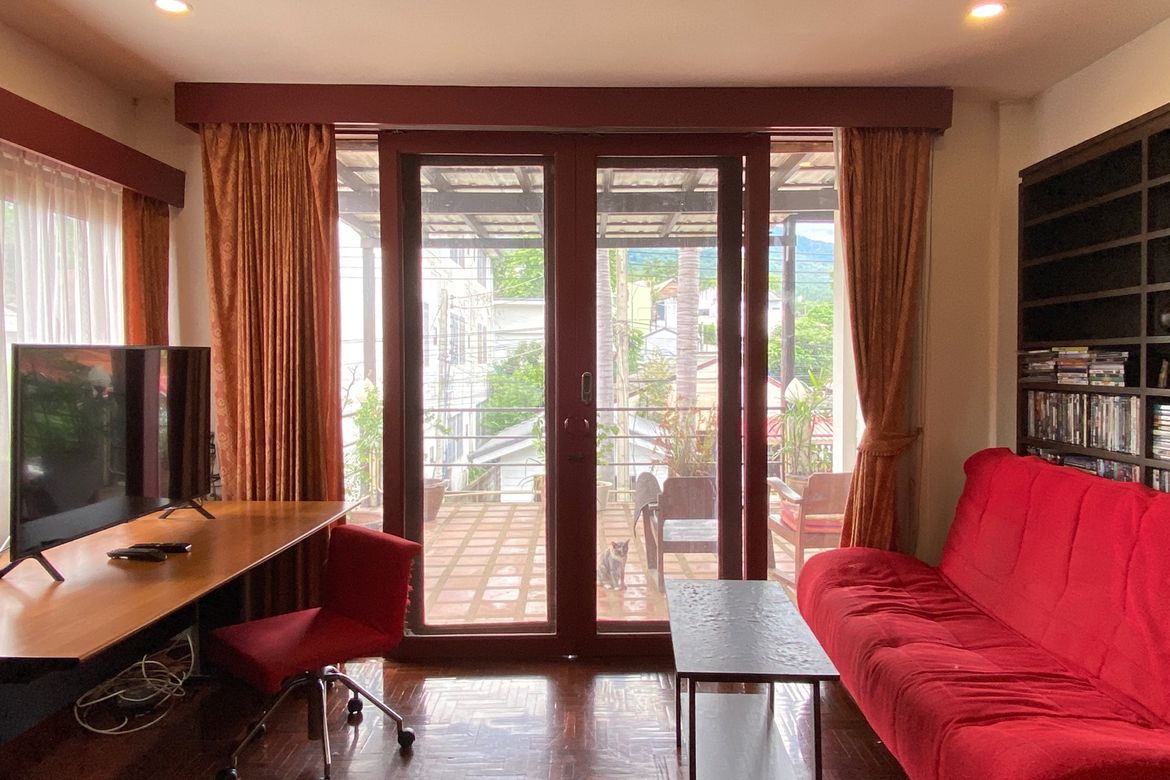 3 storey townhouse for sale near Chiang Mai University