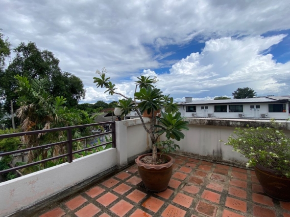 3 storey townhouse for sale near Chiang Mai University