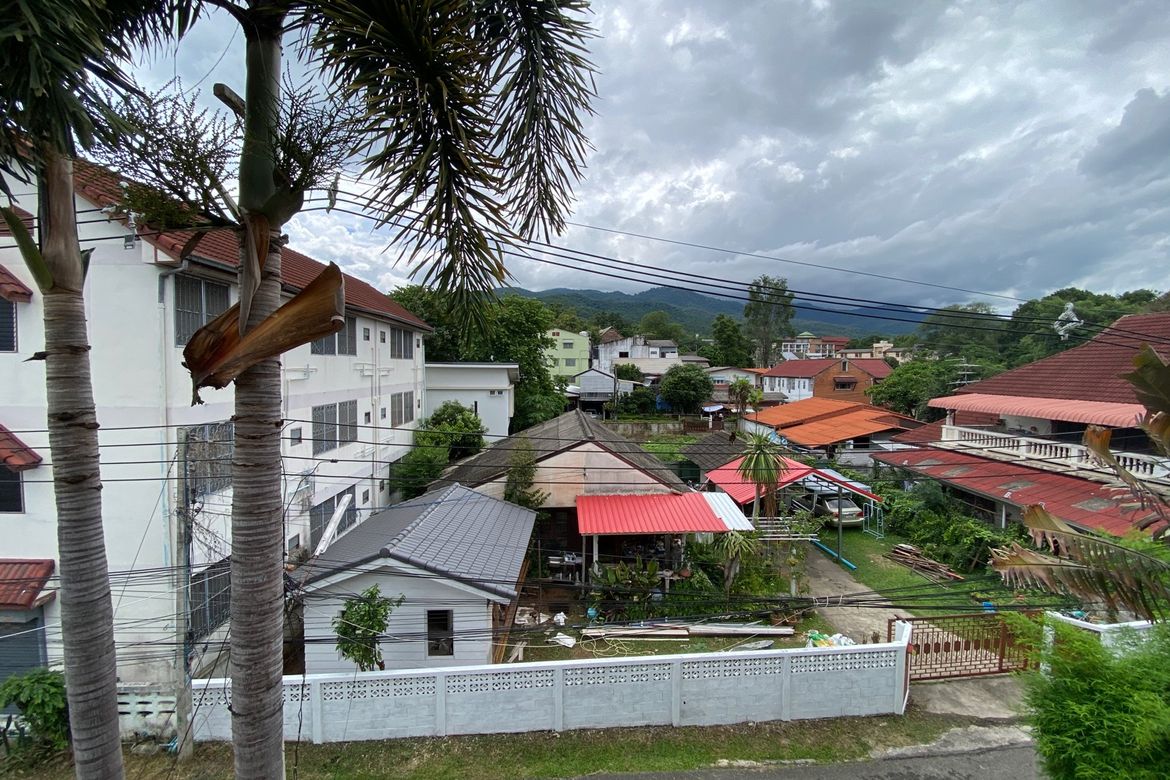 3 storey townhouse for sale near Chiang Mai University