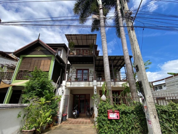 3 storey townhouse for sale near Chiang Mai University