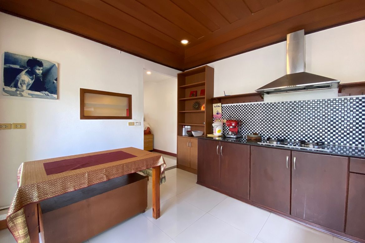 3 storey townhouse for sale near Chiang Mai University