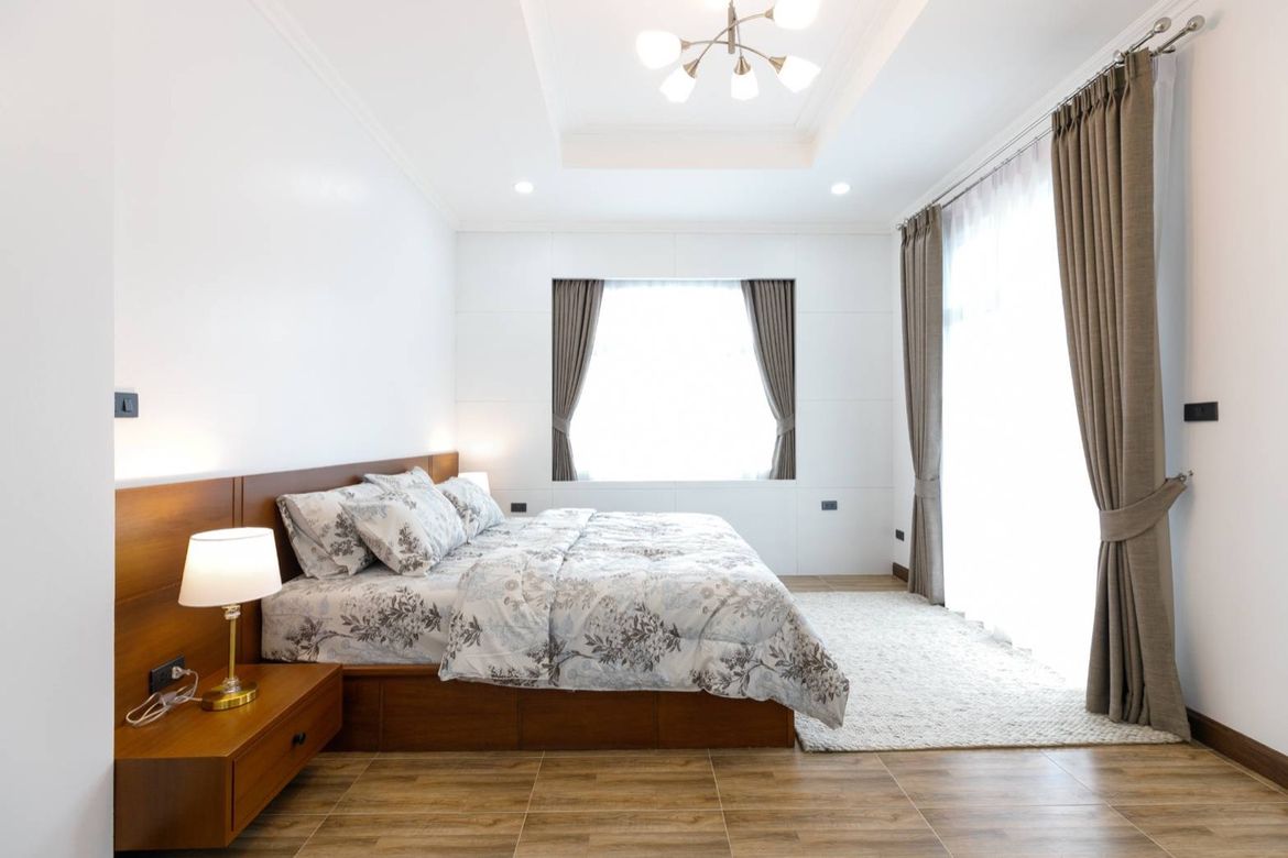 6 Bedroom Pool Villa for Sale and Rent in Chiang Mai-P-PHS1095