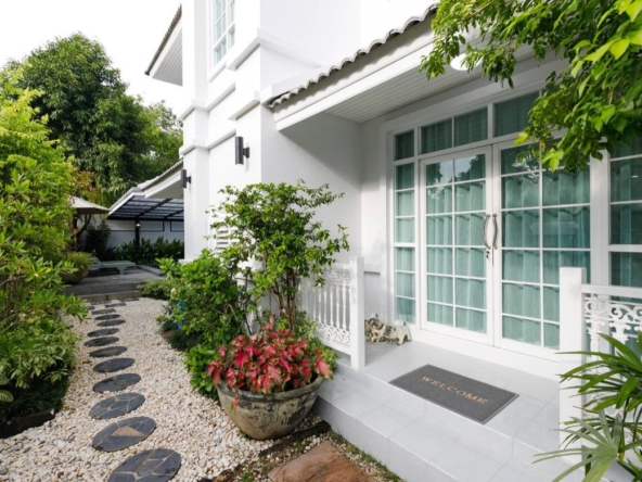 6 Bedroom Pool Villa for Sale and Rent in Chiang Mai-P-PHS1095