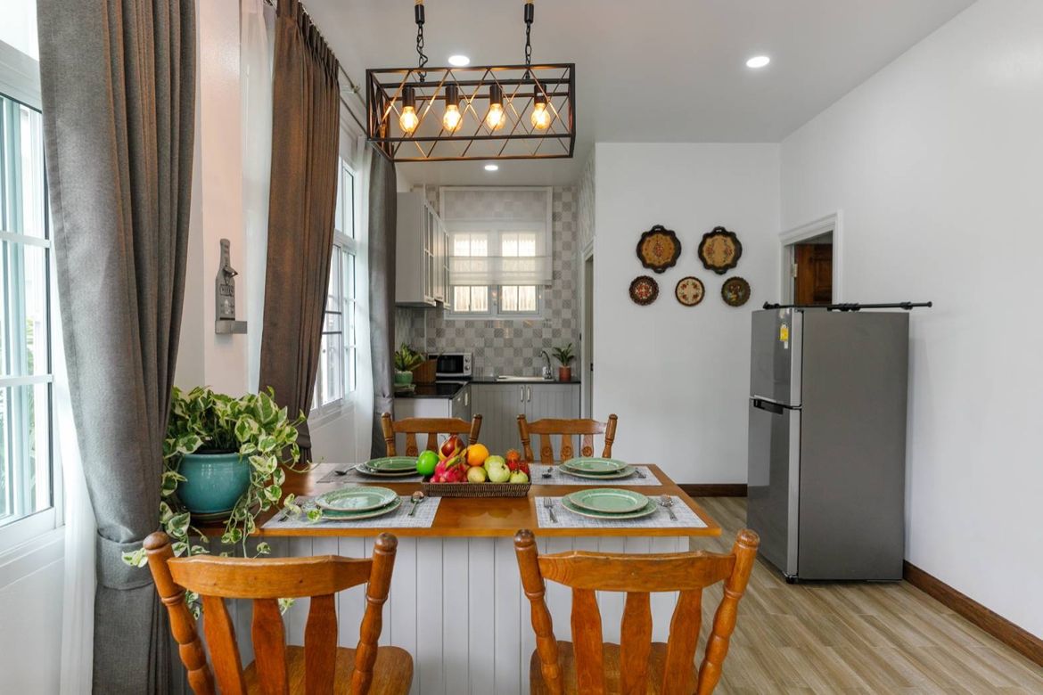6 Bedroom Pool Villa for Sale and Rent in Chiang Mai-P-PHS1095