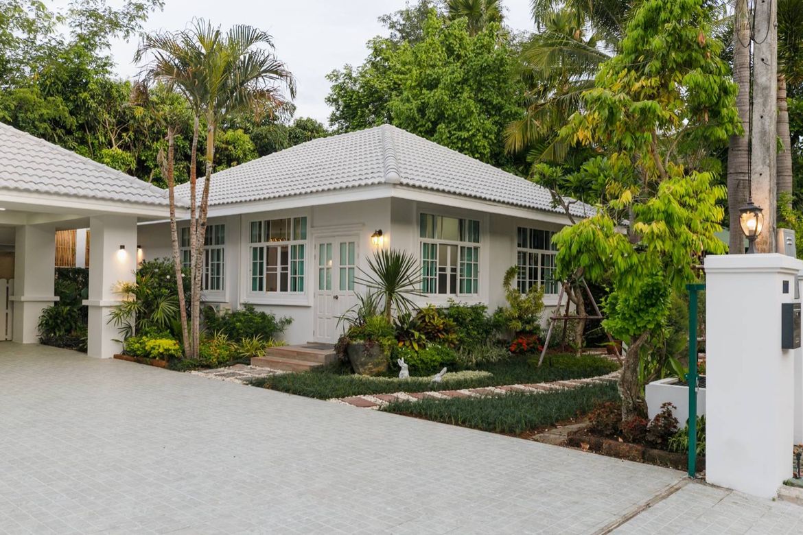 6 Bedroom Pool Villa for Sale and Rent in Chiang Mai-P-PHS1095