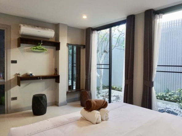 A modern house with pool for rent or sale in San Sai