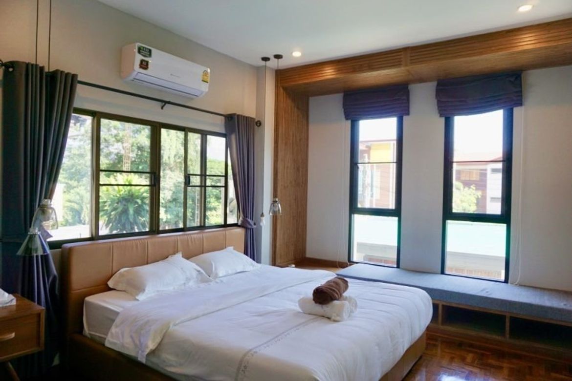 A modern house with pool for rent or sale in San Sai