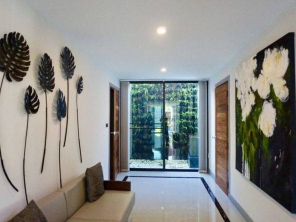 A modern house with pool for rent or sale in San Sai