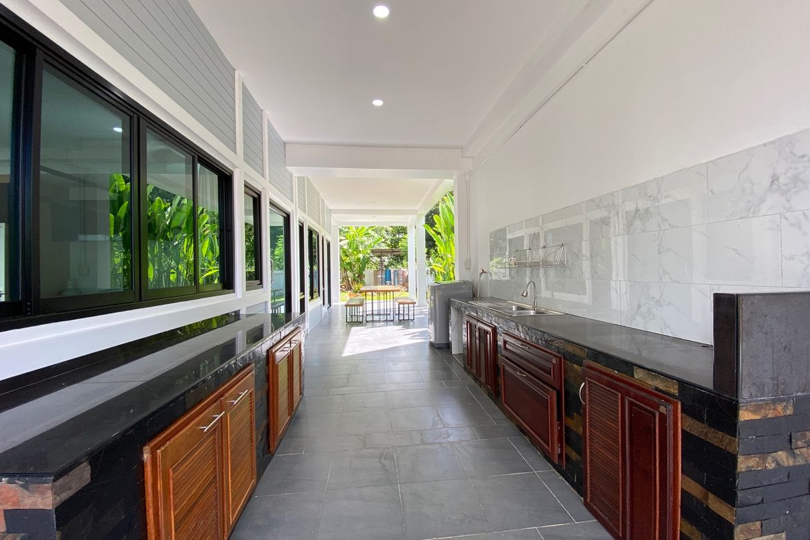 5 bedrooms house with a private pool for rent or sale in San Sai