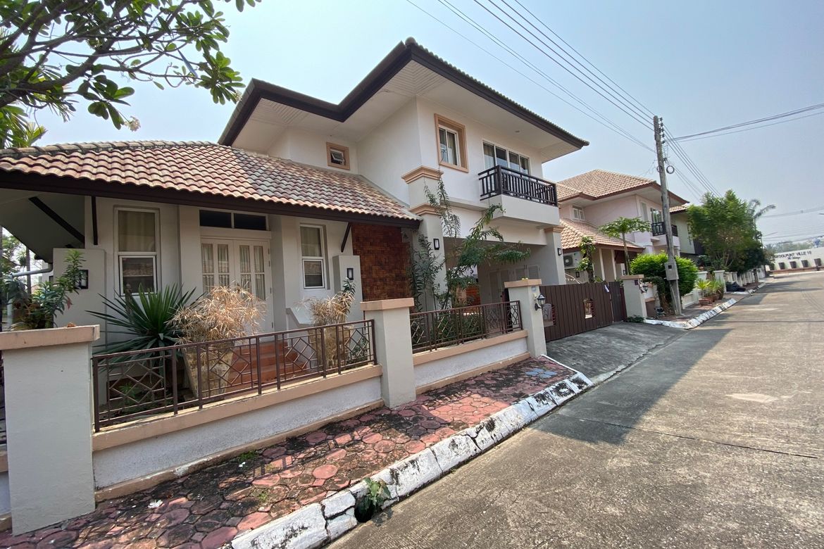 3 bed house for rent or sale in Saraphi