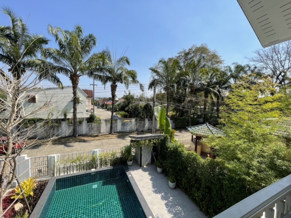 Newly refurbished 4 bedroom house with pool for sale in San Kamphaeang-SHG-HS483