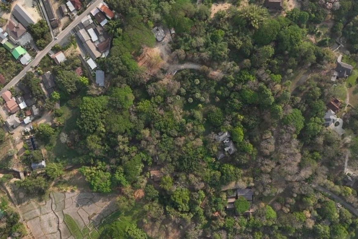 A large plot of land for sale in Mae Rim