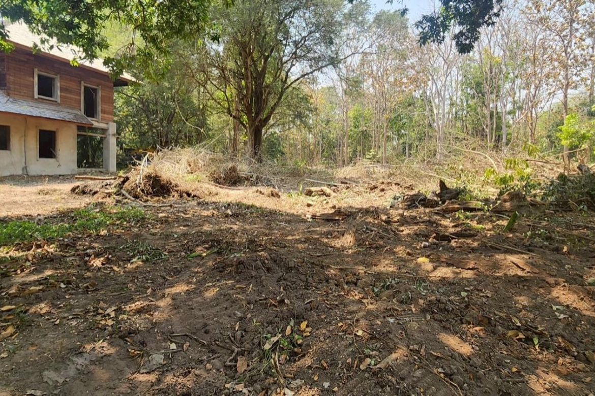 A large plot of land for sale in Mae Rim