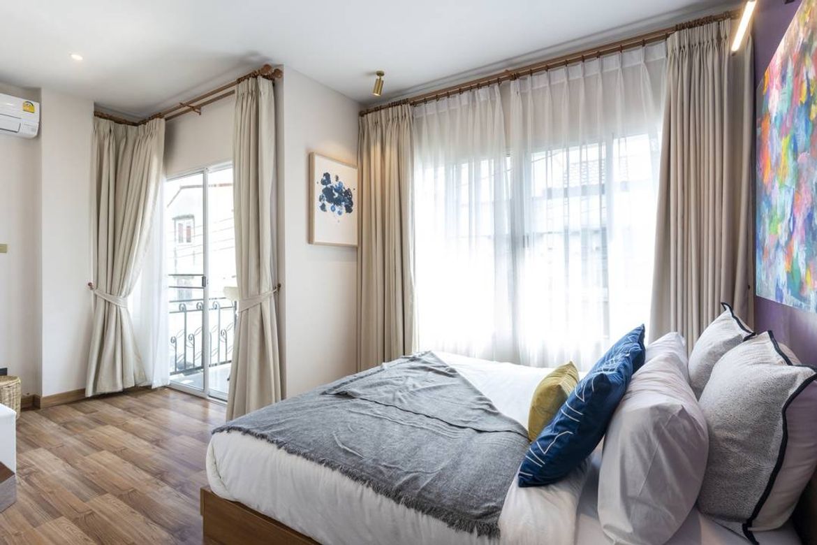 Available for Monthly and Short Term Rent!!  4 bedrooms Modern Stylish Lanna Contemporary Villa & Art Gallery  with Private Swimming pool near Nimman.-CMB-CMB04835