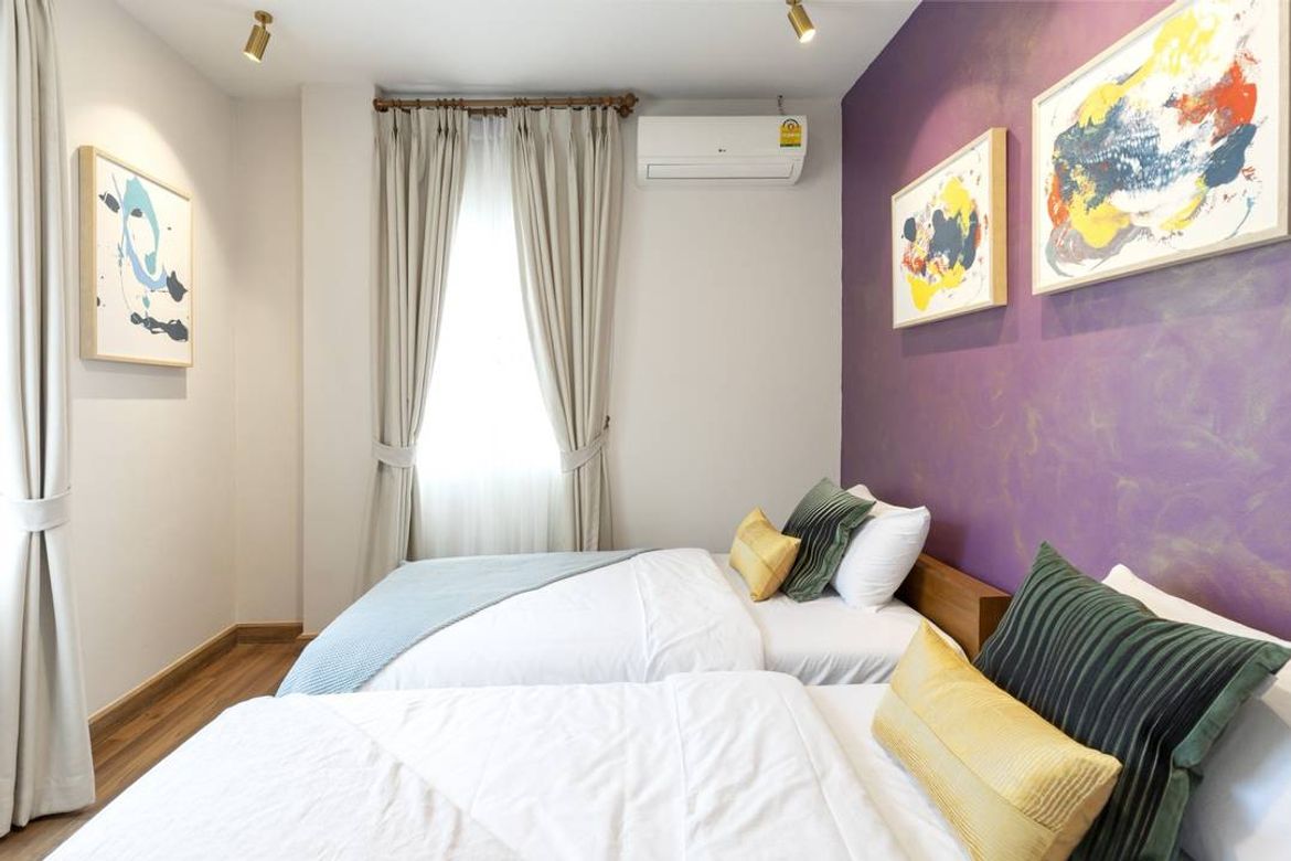 Available for Monthly and Short Term Rent!!  4 bedrooms Modern Stylish Lanna Contemporary Villa & Art Gallery  with Private Swimming pool near Nimman.-CMB-CMB04835