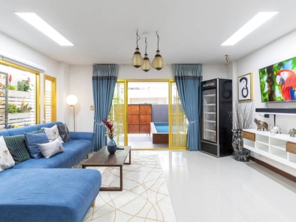 Available for Monthly and Short Term Rent!!  4 bedrooms Modern Stylish Lanna Contemporary Villa & Art Gallery  with Private Swimming pool near Nimman.-CMB-CMB04835