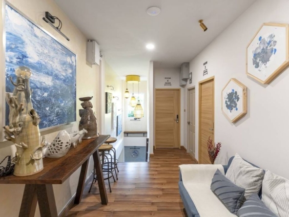 Available for Monthly and Short Term Rent!!  4 bedrooms Modern Stylish Lanna Contemporary Villa & Art Gallery  with Private Swimming pool near Nimman.-CMB-CMB04835