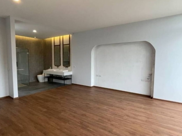 4 Bedroom Townhouse for sale-CMB-CMB04582