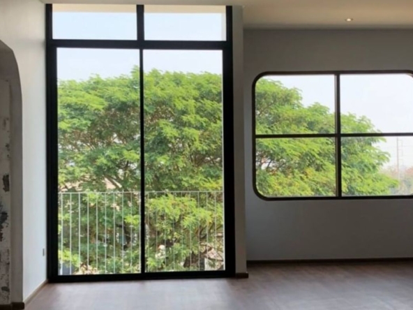 4 Bedroom Townhouse for sale-CMB-CMB04582