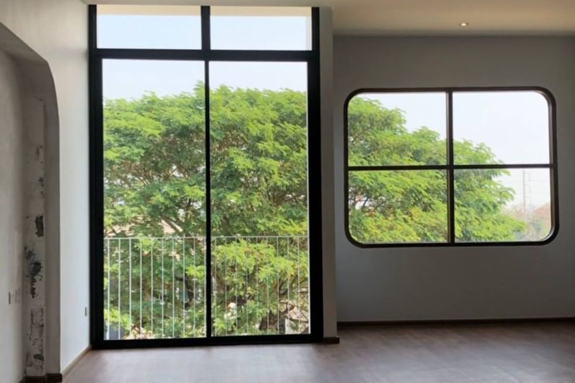 4 Bedroom Townhouse for sale-CMB-CMB04582