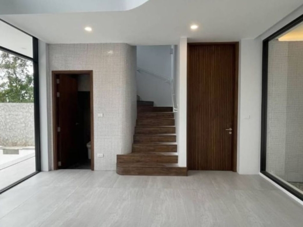 4 Bedroom Townhouse for sale-CMB-CMB04582