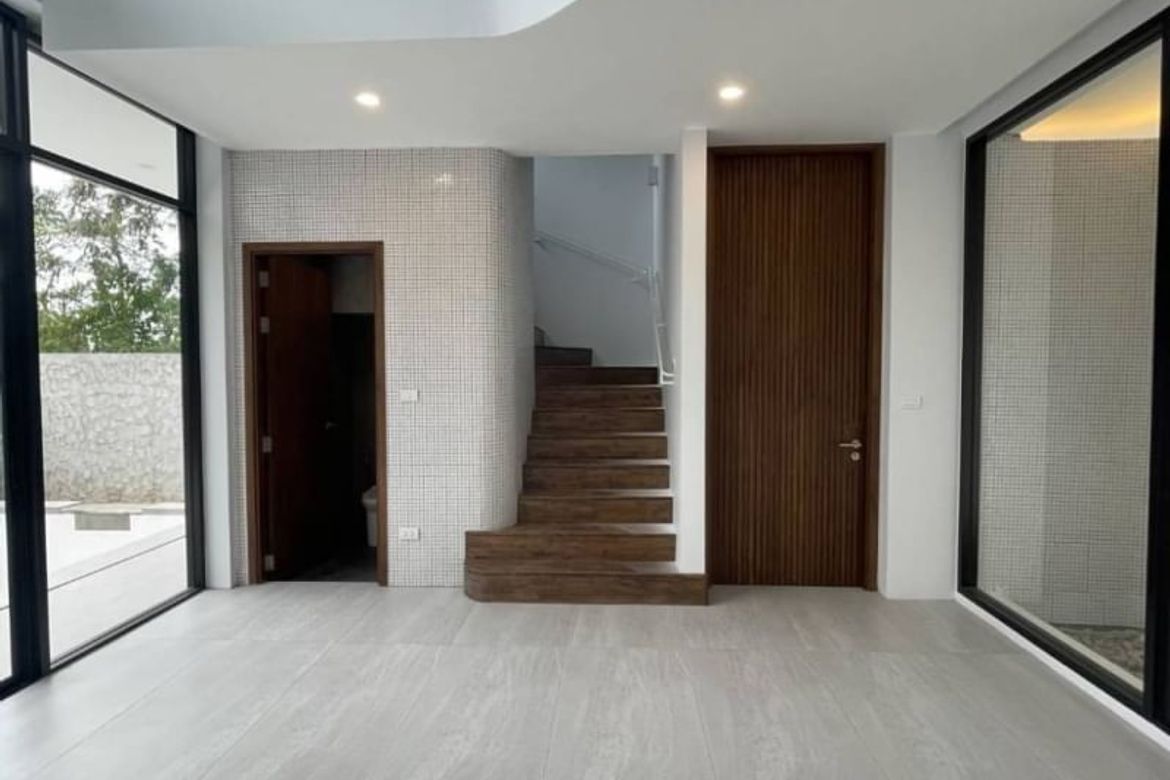 4 Bedroom Townhouse for sale-CMB-CMB04582