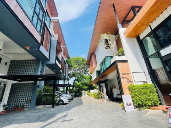 Chiang Mai-CMB-CMB04638