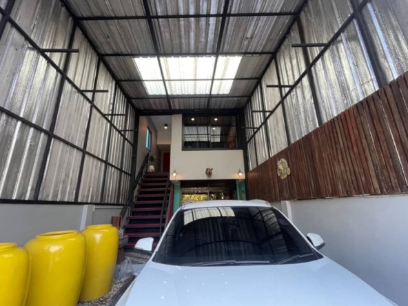 three bathroom town house has a usable area total 240 sq.m.(2