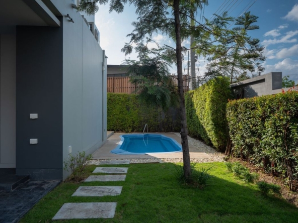 5 Bathrooms | 303 sq.m. (ID: 019PR)-MR-019PR