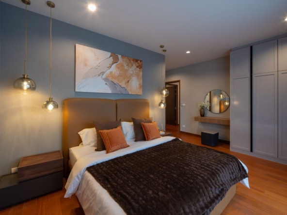 4 Bedrooms