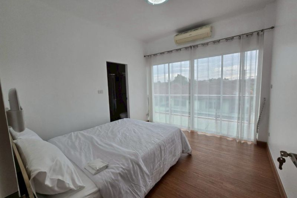 4 Beds