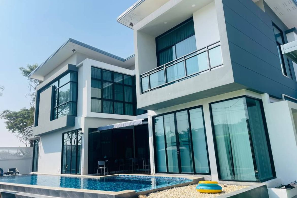 Pool Villa for Rent   Modern style