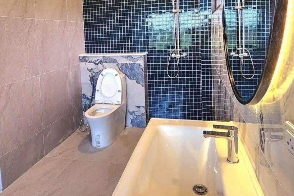 6 Bathrooms | 162 Sq. Wah (ID: 298HR)-MR-300HR