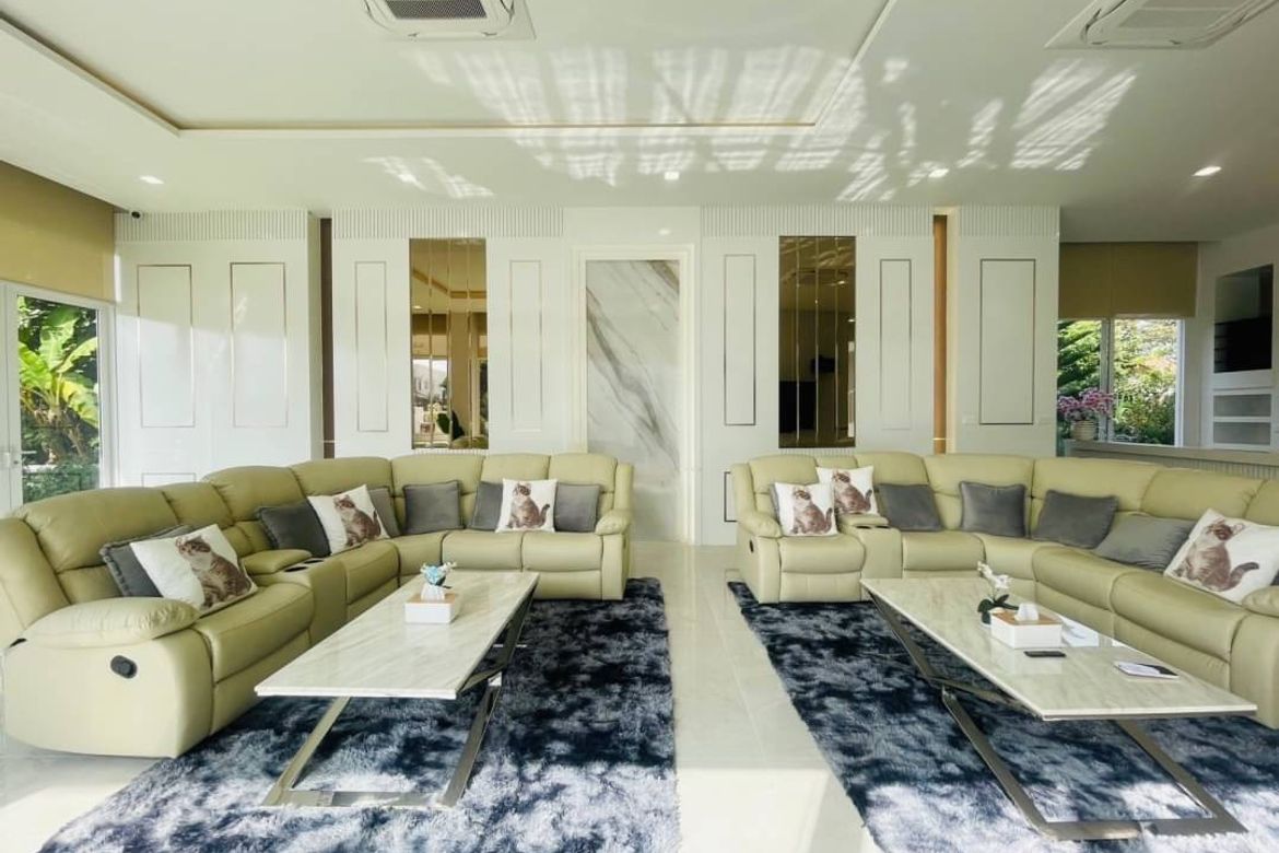 offering you true comfort and privacy with premium facilities. Suitable fo-CMB-CMB04818