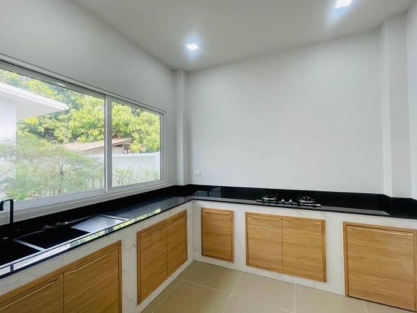 offering you true comfort and privacy with premium facilities. Suitable fo-CMB-CMB04818