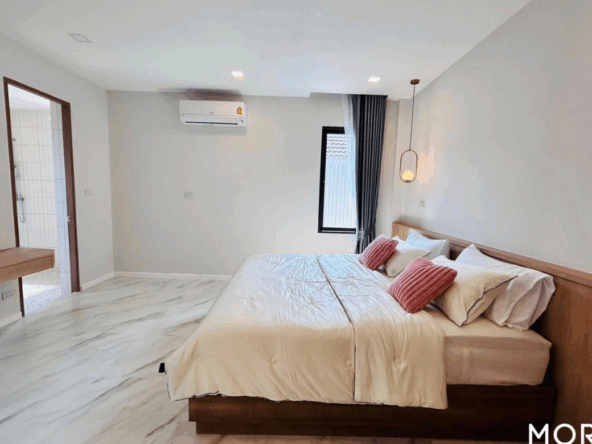 5 bathrooms