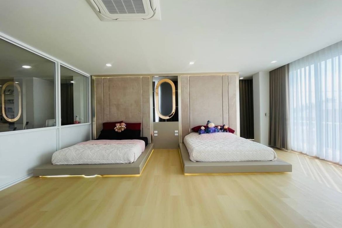 offering you true comfort and privacy with premium facilities. Suitable fo-CMB-CMB04817