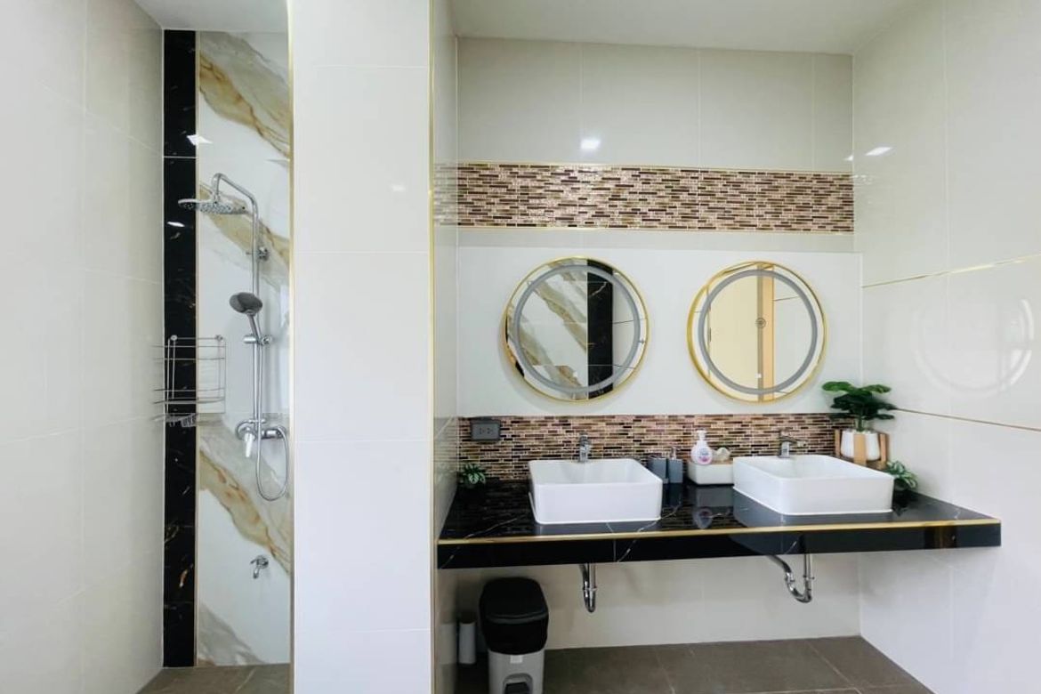 offering you true comfort and privacy with premium facilities. Suitable fo-CMB-CMB04817