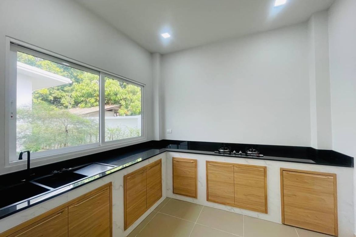 offering you true comfort and privacy with premium facilities. Suitable fo-CMB-CMB04817