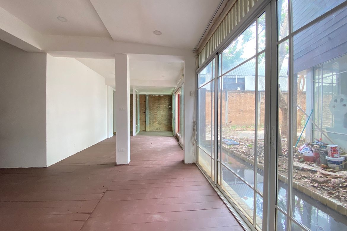 Commercial space for rent on Chang Klan Road