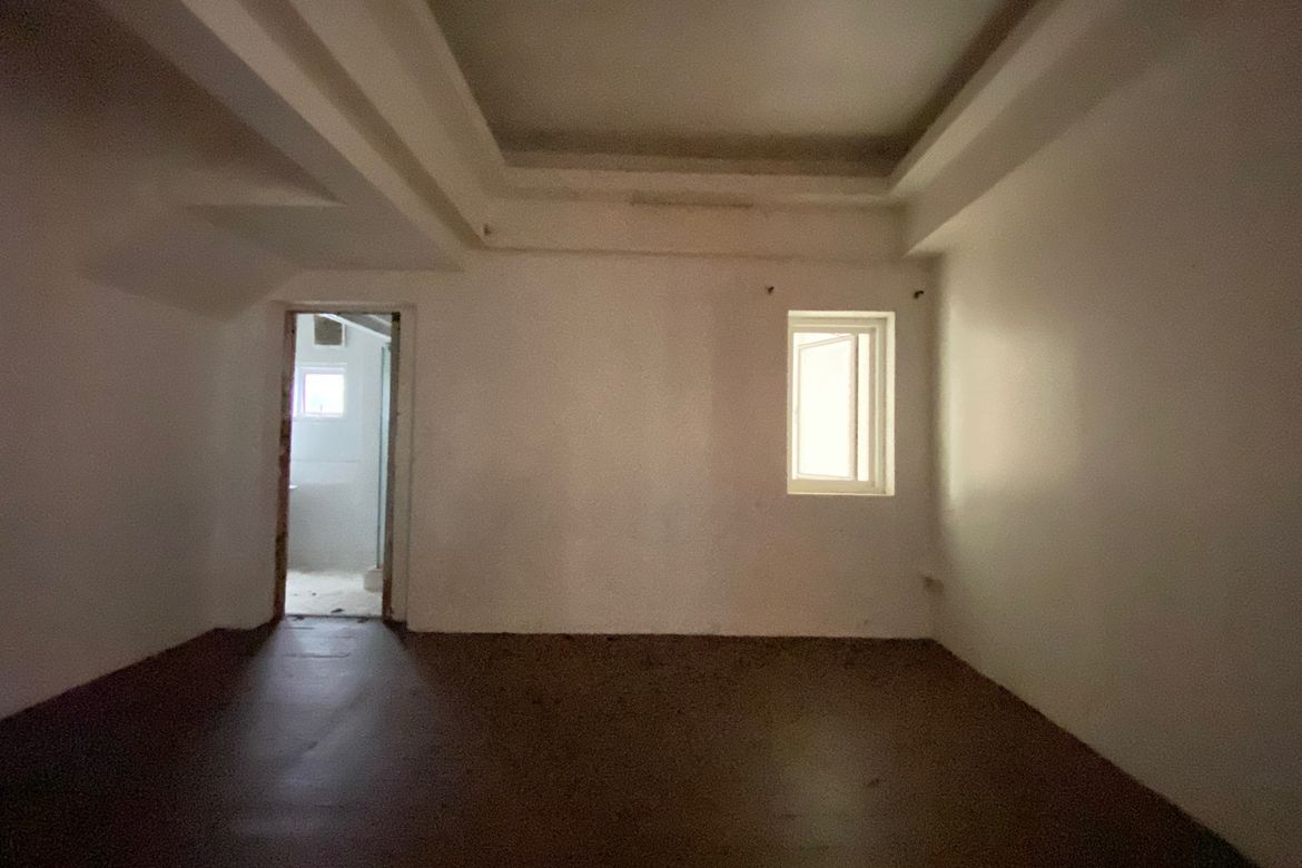 Commercial space for rent on Chang Klan Road