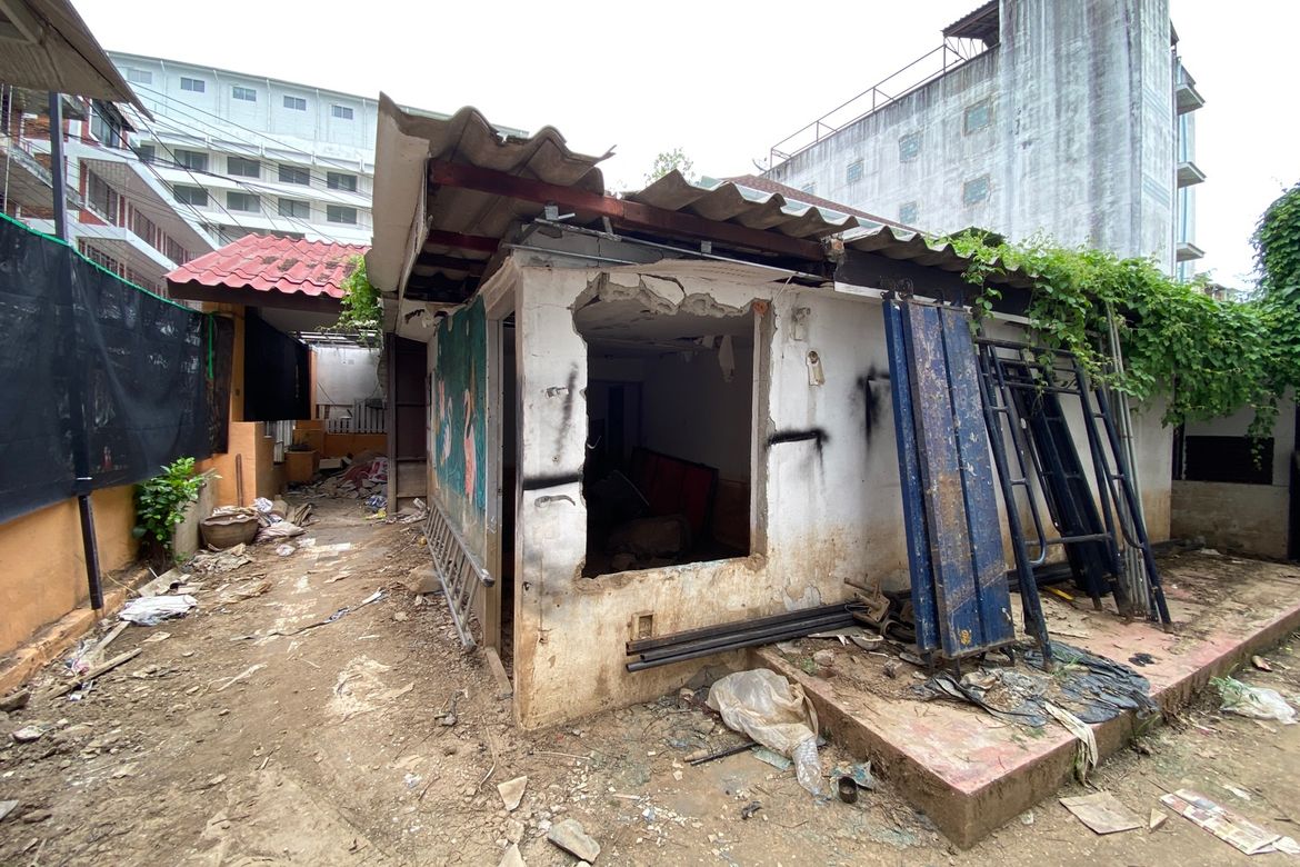 Commercial space for rent on Chang Klan Road