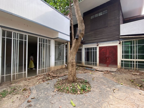 Commercial space for rent on Chang Klan Road