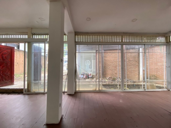 Commercial space for rent on Chang Klan Road