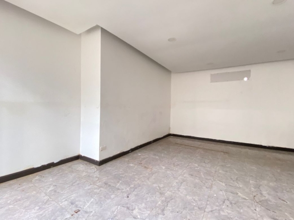 Commercial space for rent on Chang Klan Road